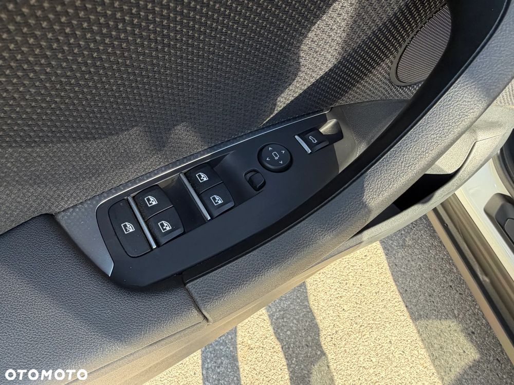 BMW X3 xDrive20i GPF Advantage - 30