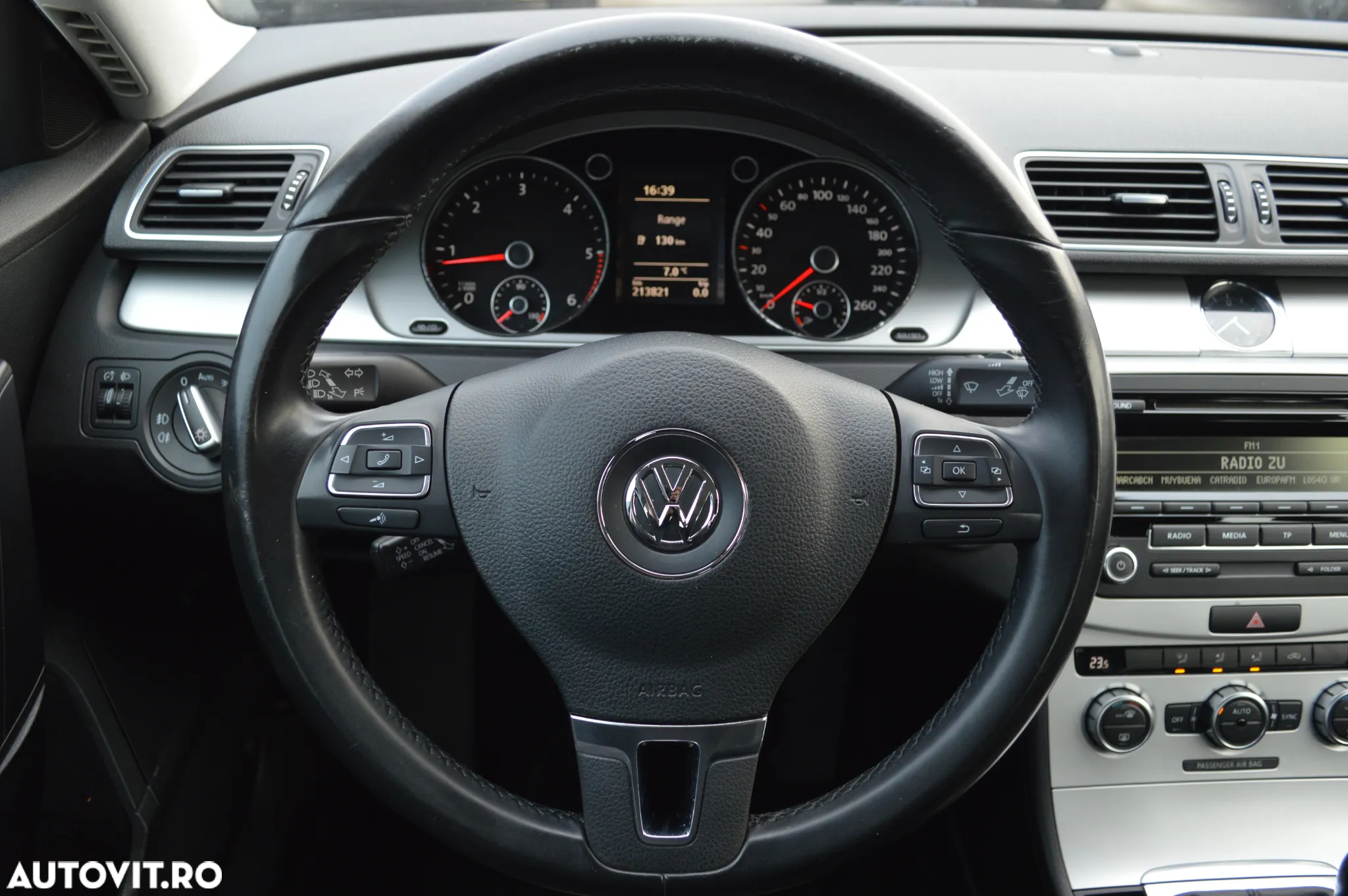 Volkswagen Passat 1.6 TDI BlueMotion - 23