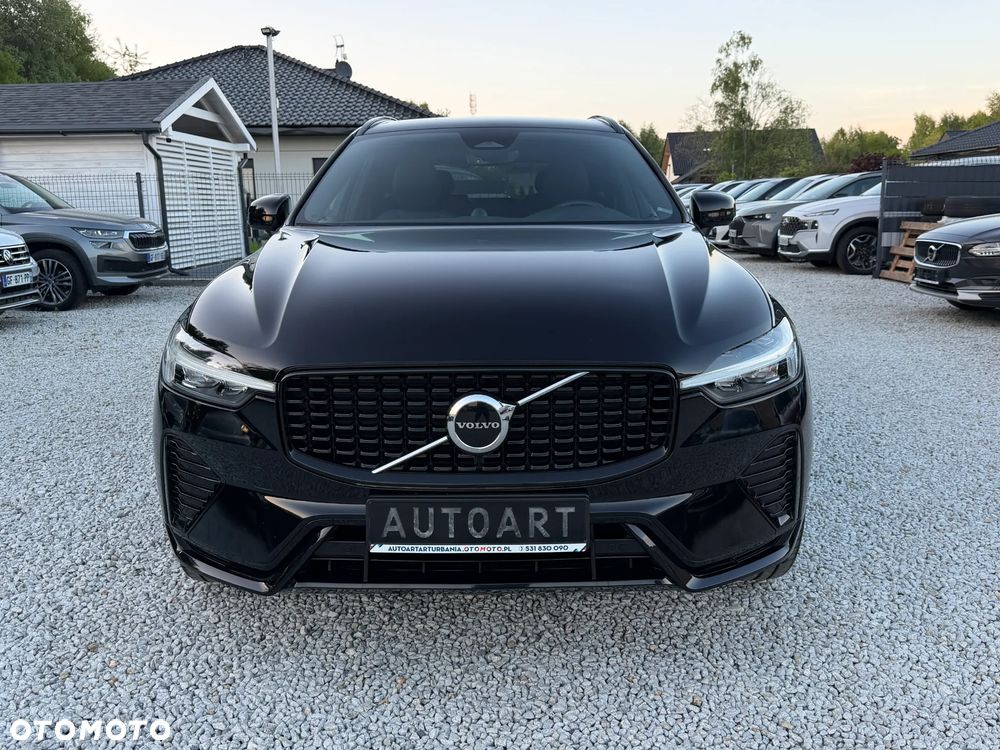 Volvo XC 60 B4 D AWD Ultimate Dark - 2