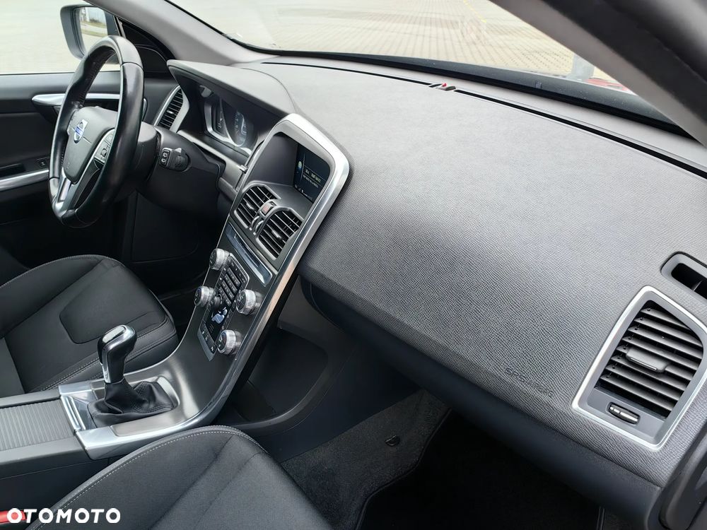 Volvo XC 60 D4 Kinetic - 12