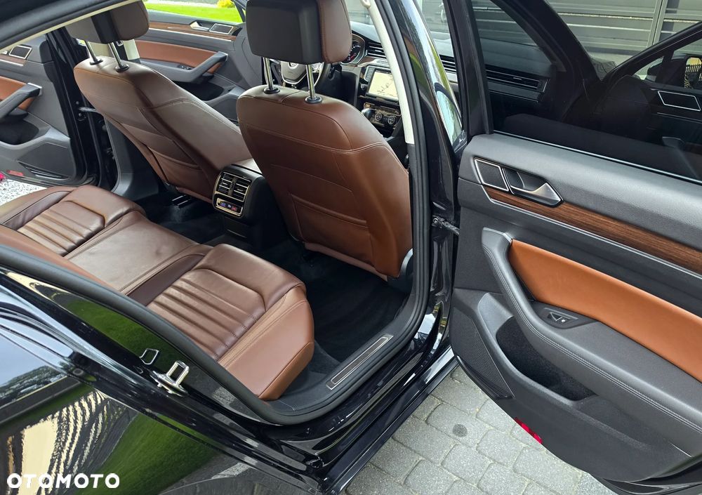 Volkswagen Passat 2.0 TDI BMT 4Mot Highline DSG - 24