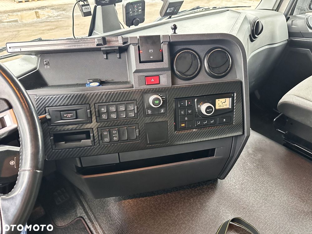 Renault T440 - 19