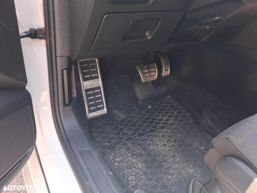 Volkswagen Passat 2.0 TDI DSG Highline - 25