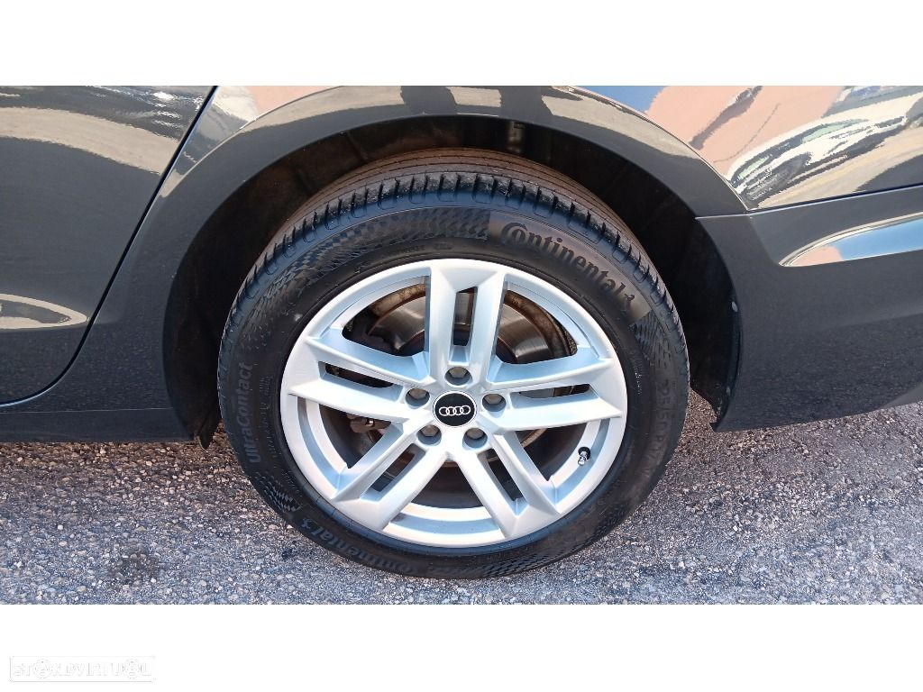 Audi A4 Avant 30 TDI S tronic - 24
