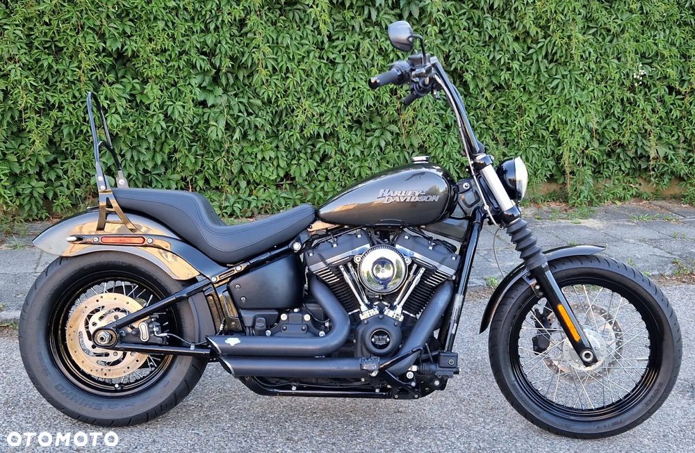 Harley-Davidson Dyna Street Bob - 10