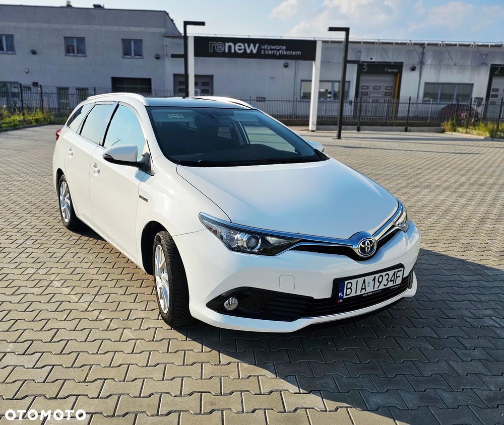 Toyota Auris Hybrid 135 Dynamic - 3