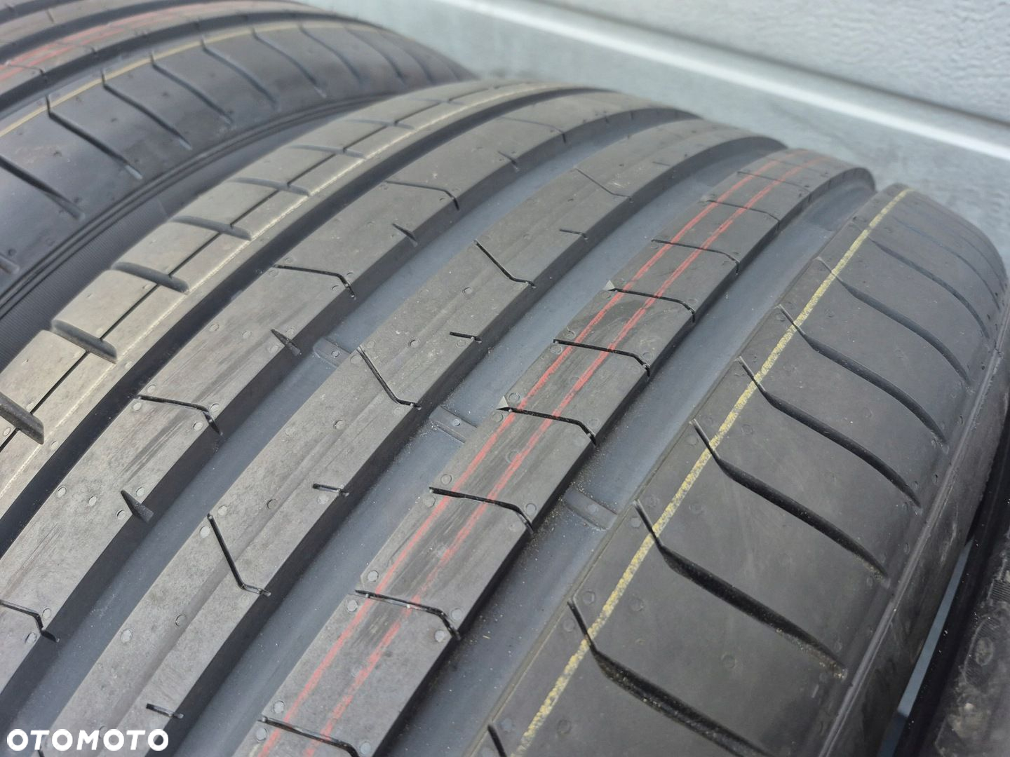 PIRELLI P ZERO 265/40R20 104Y 25R 4X - 4