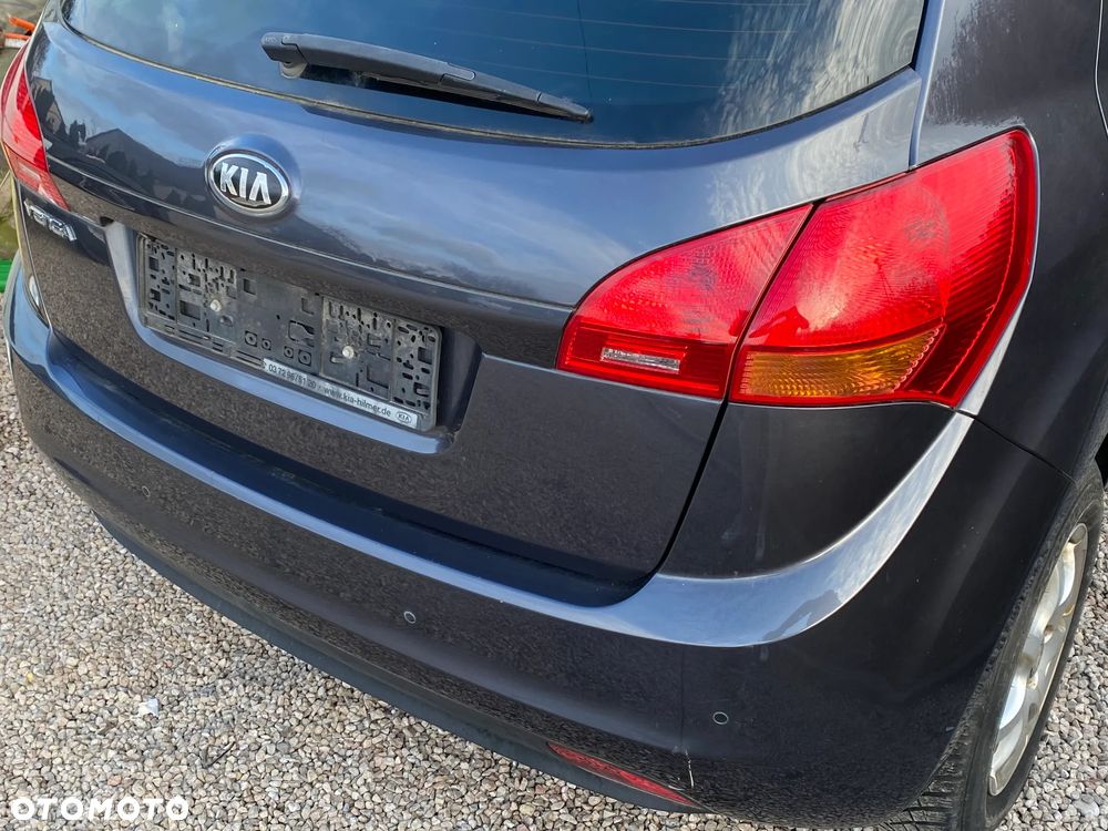KIA VENGA 09- Zderzak tył tylny PDC LAK. BE - 3