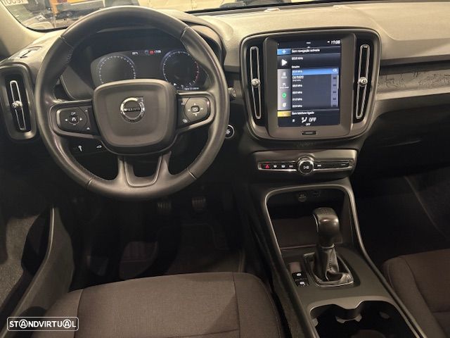 Volvo XC 40 1.5 T2 Plus Dark - 39