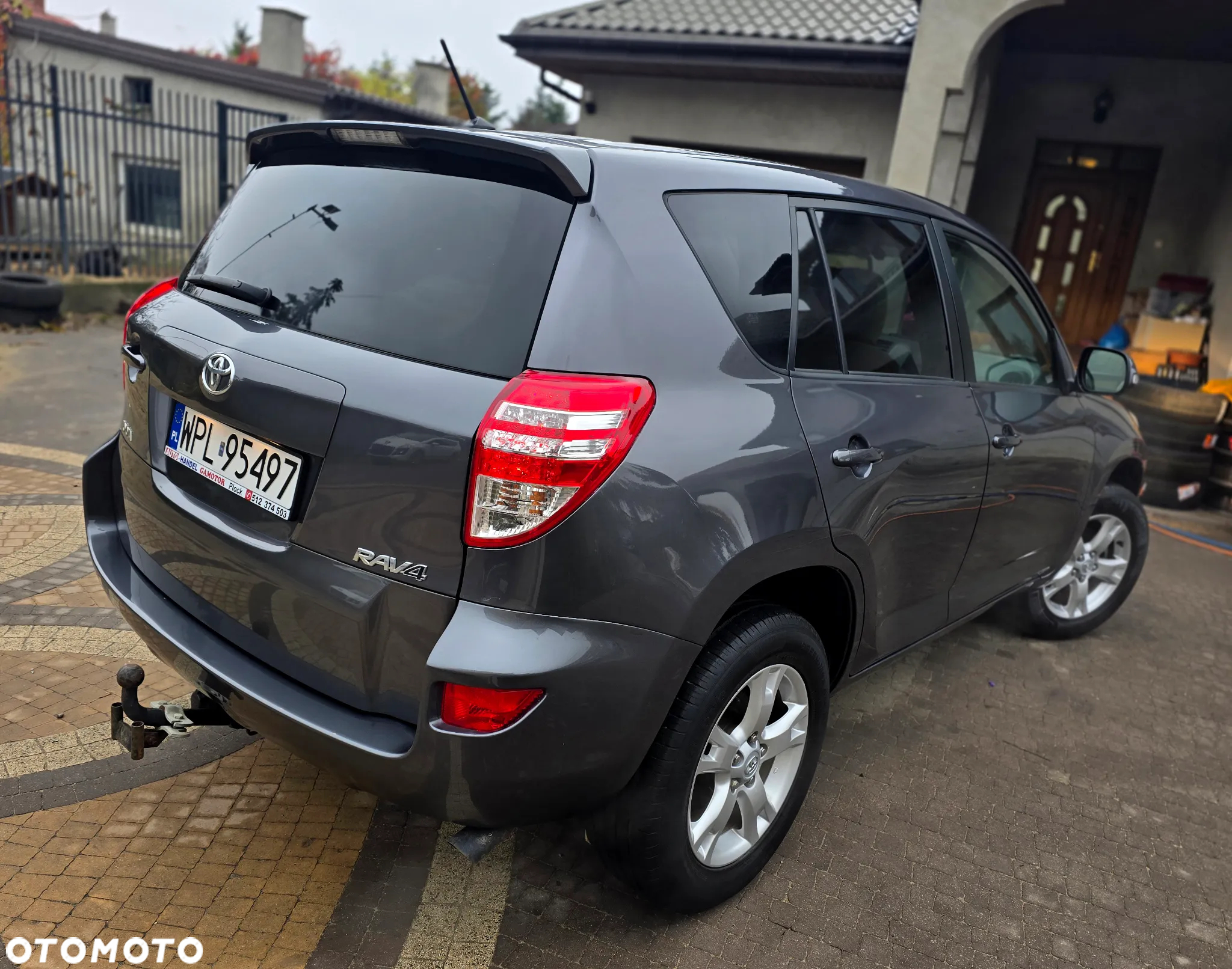 Toyota RAV4 - 4