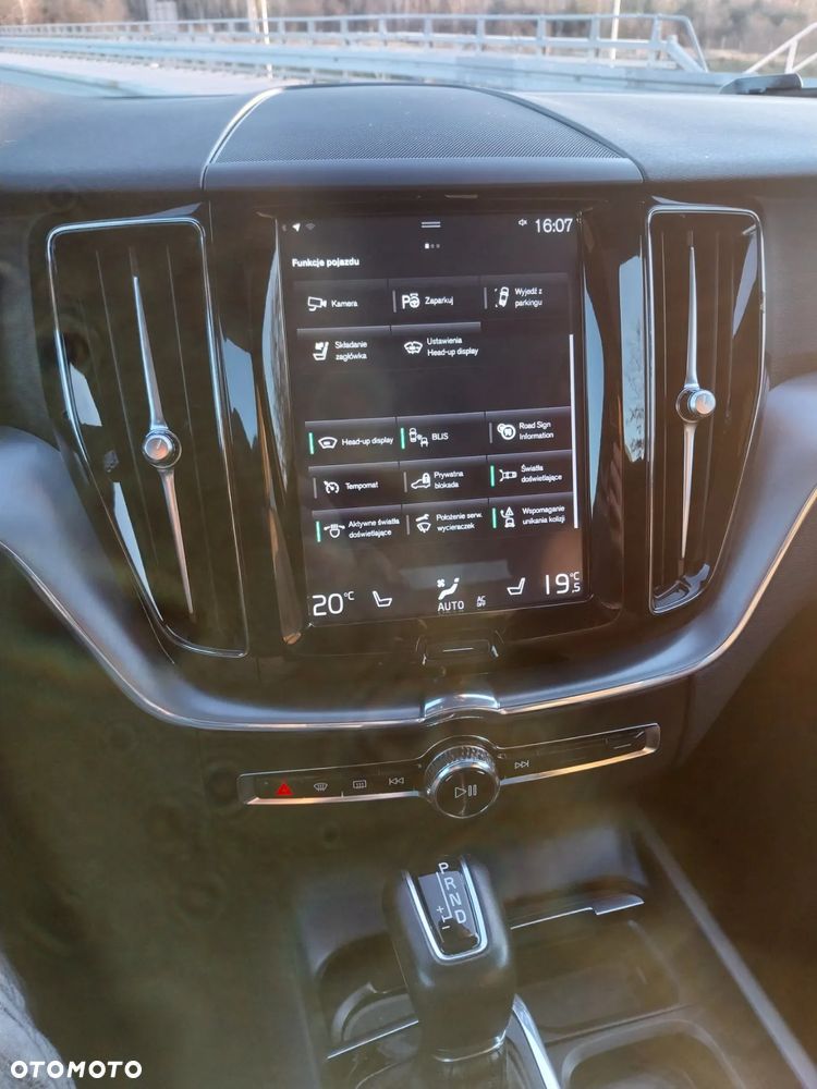 Volvo XC 60 T6 AWD Geartronic Momentum - 19