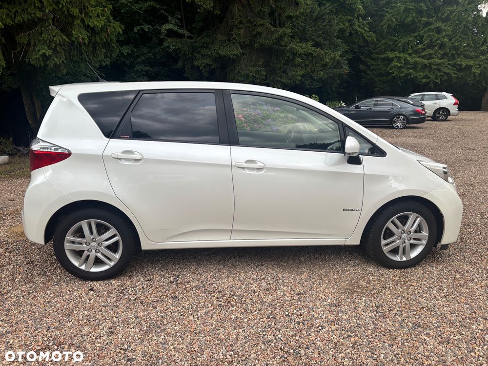 Toyota Verso S 1.33 Premium - 8