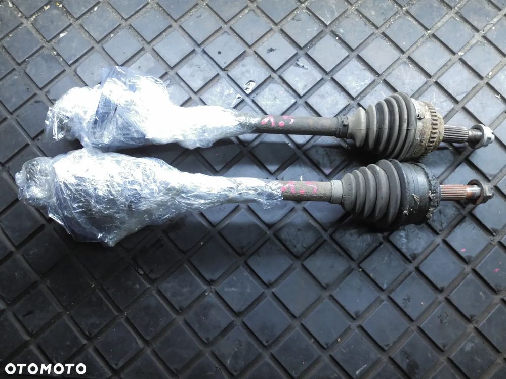 RENAULT KANGOO I FL 1,5 DCI PÓŁOŚ LEWA PRZÓD POSIADAM 3 SZT - 1