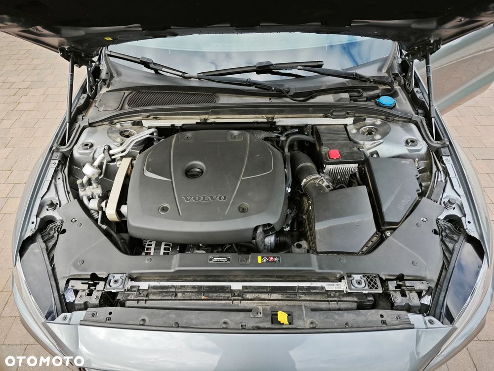 Volvo S60 T4 R-Design - 29