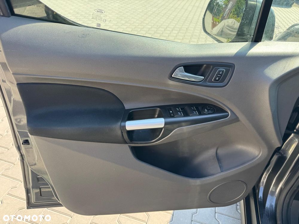 Ford Tourneo Connect 1.0 EcoBoost Start-Stop Titanium - 24