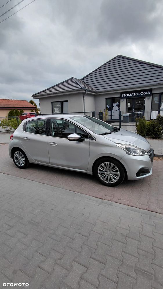 Peugeot 208 1.2 PureTech Allure - 4