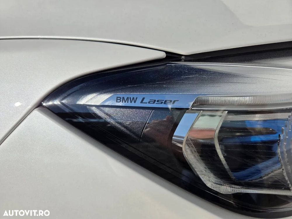 BMW Seria 7 750i xDrive - 11