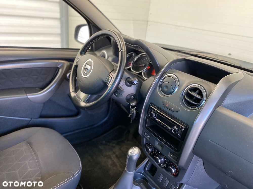 Dacia Duster 1.6 Laureate - 12