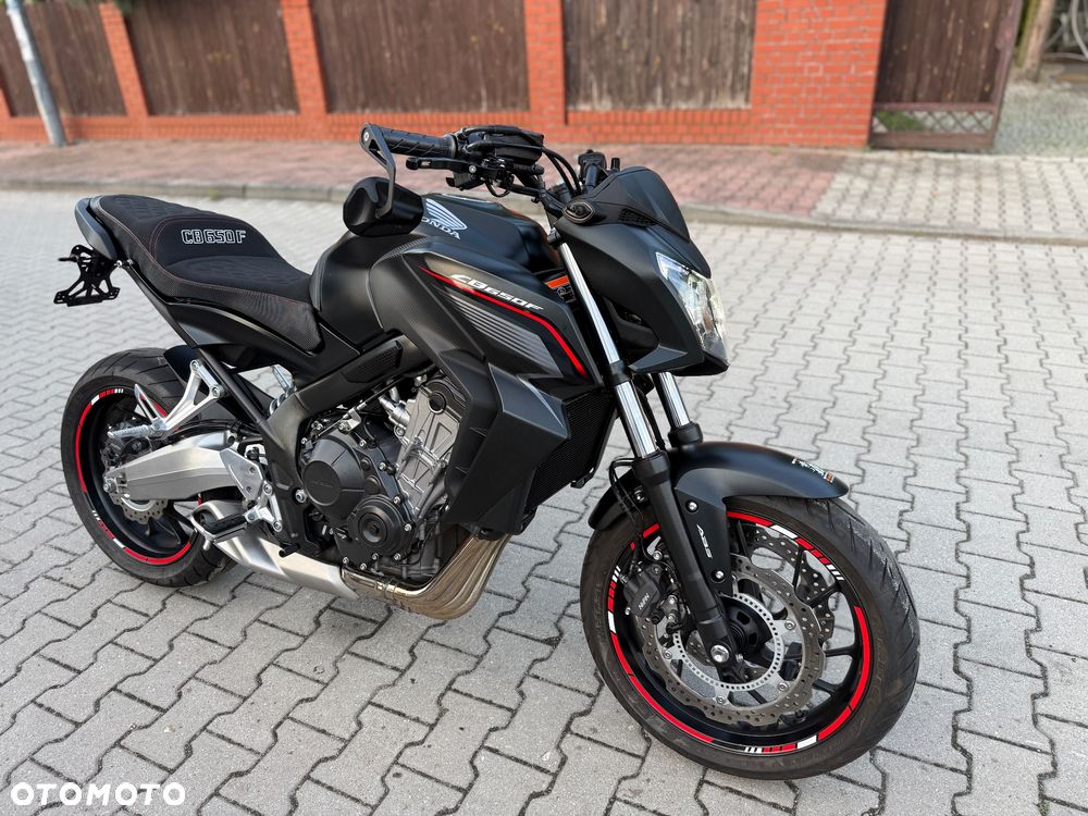 Honda CB - 1