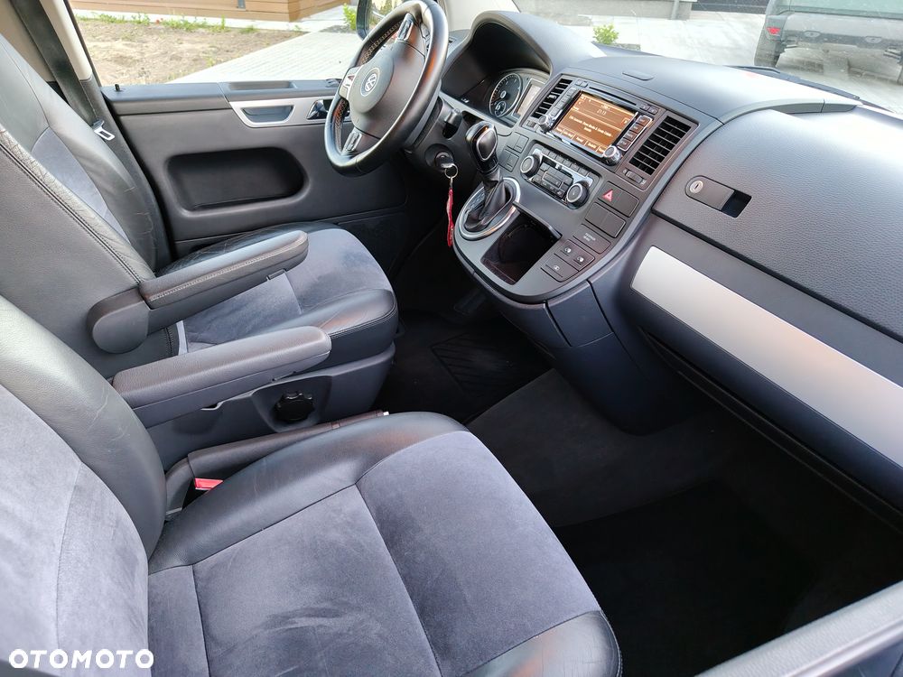 Volkswagen Multivan - 14
