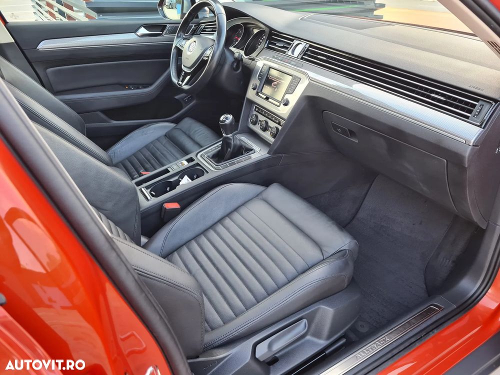 Volkswagen Passat Alltrack - 11