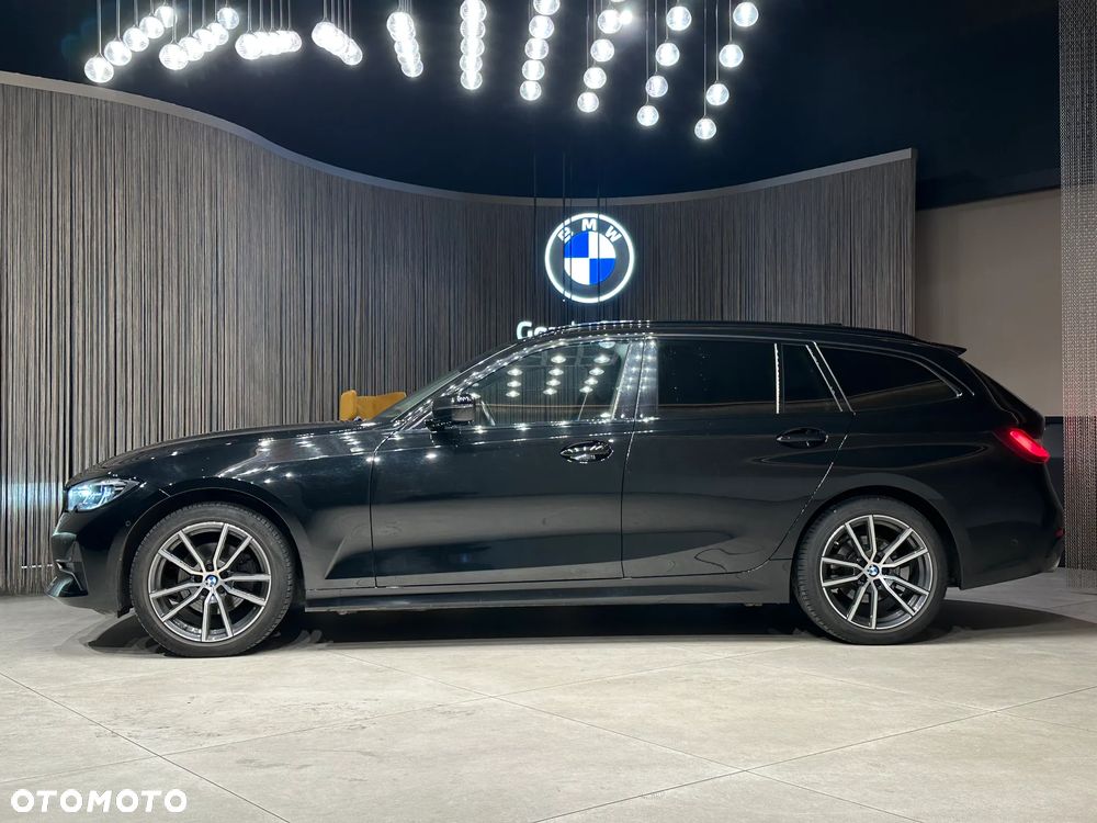 BMW Seria 3 320d xDrive Sport Line - 3