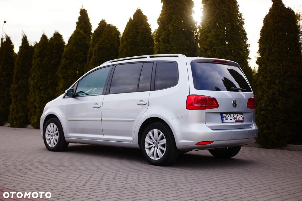 Volkswagen Touran 1.6 TDI DPF BlueMotion Technology DSG Highline - 3