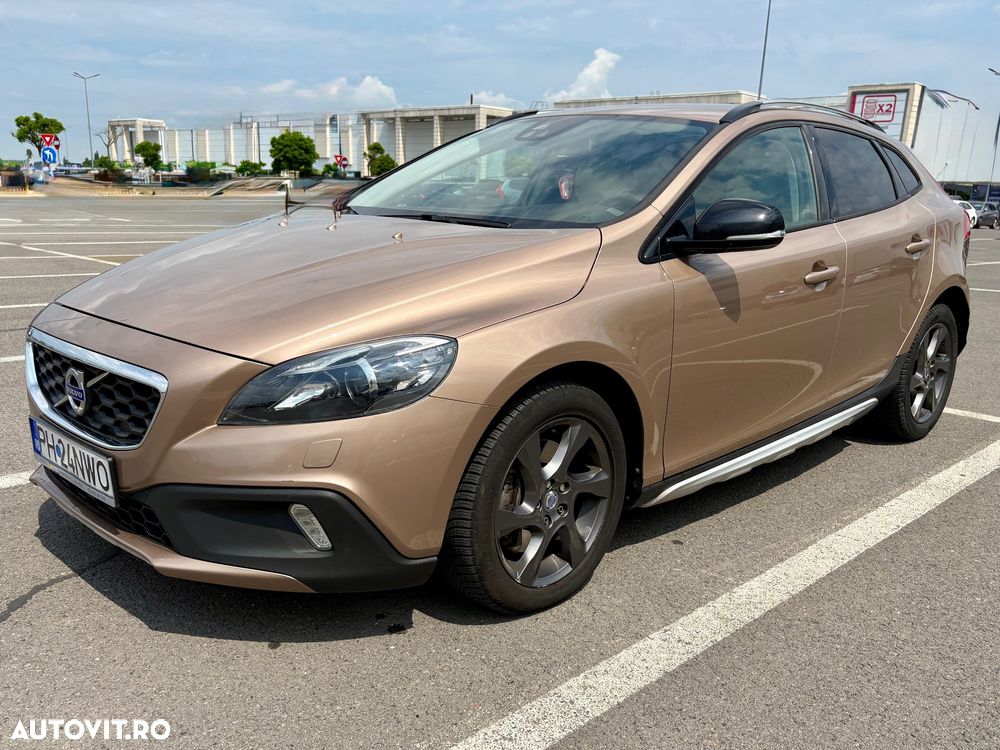 Volvo V40 D3 Aut Momentum - 1