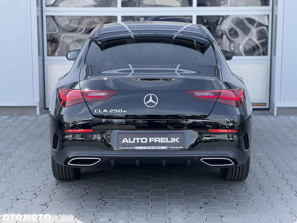 Mercedes-Benz CLA - 10