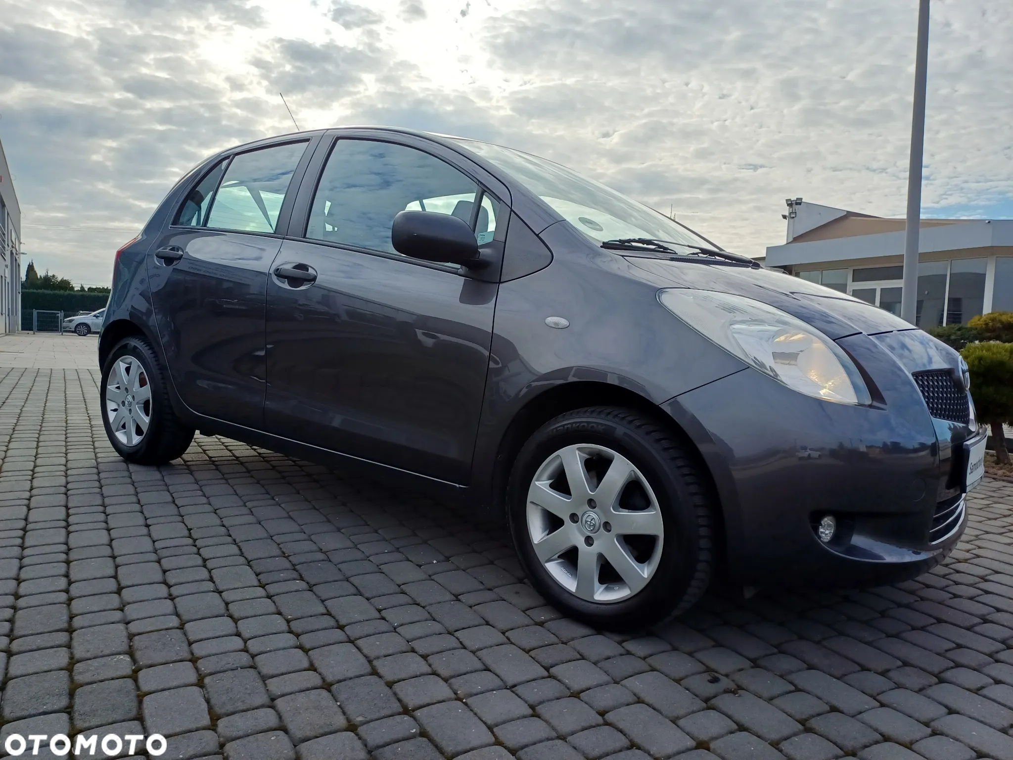 Toyota Yaris 1.3 Luna A/C - 4