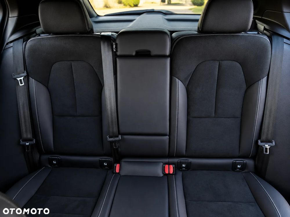 Volvo XC 40 T3 R-Design - 8