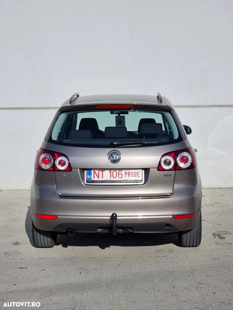 Volkswagen Golf Plus - 11