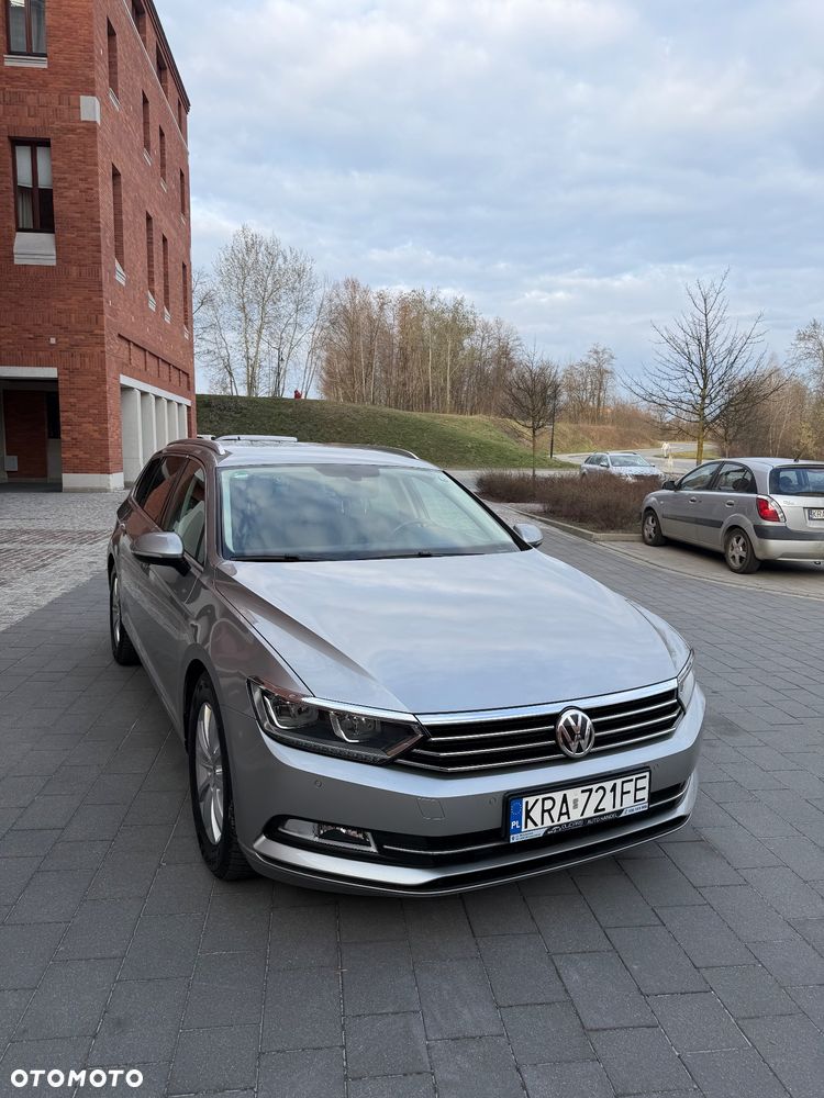 Volkswagen Passat - 13