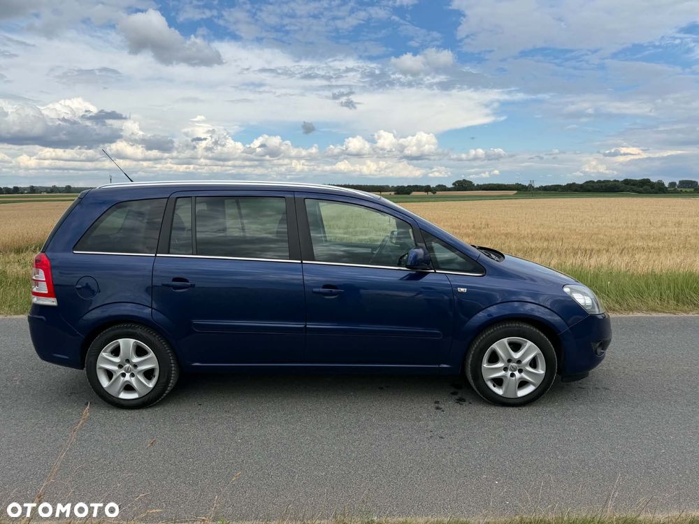 Opel Zafira - 12