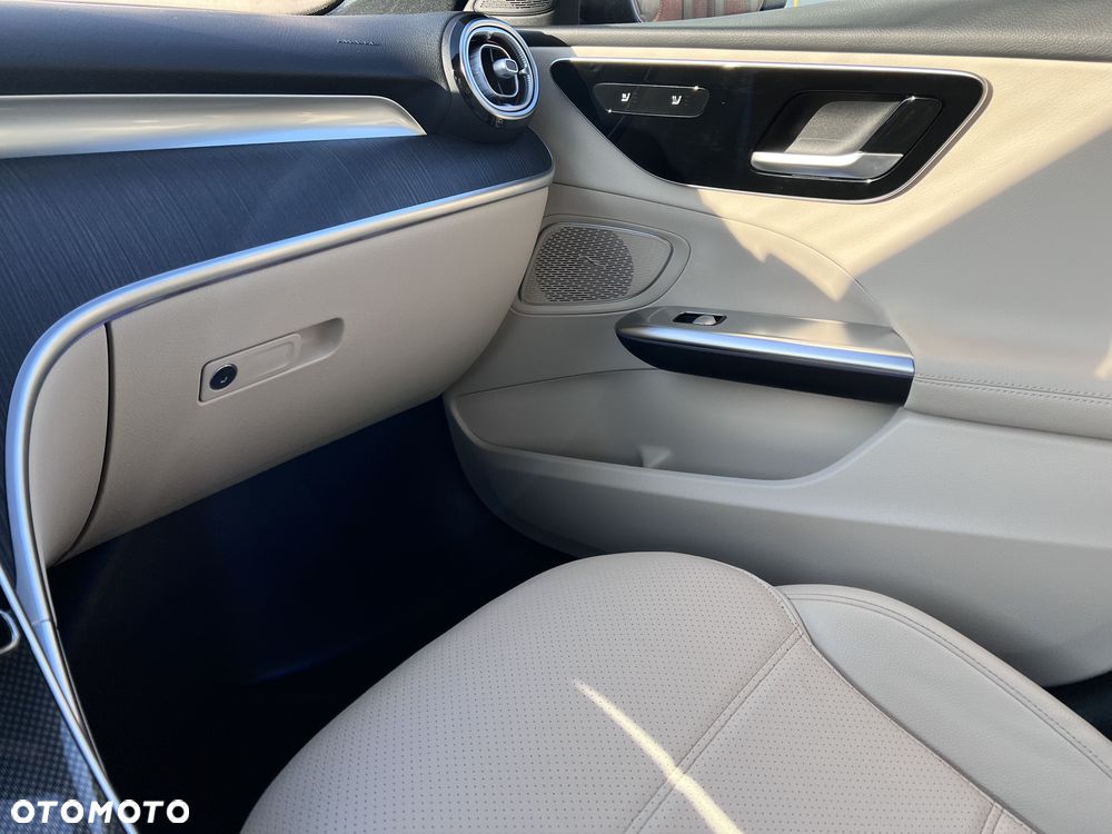 Mercedes-Benz Klasa C 200 4Matic 9G-TRONIC - 13