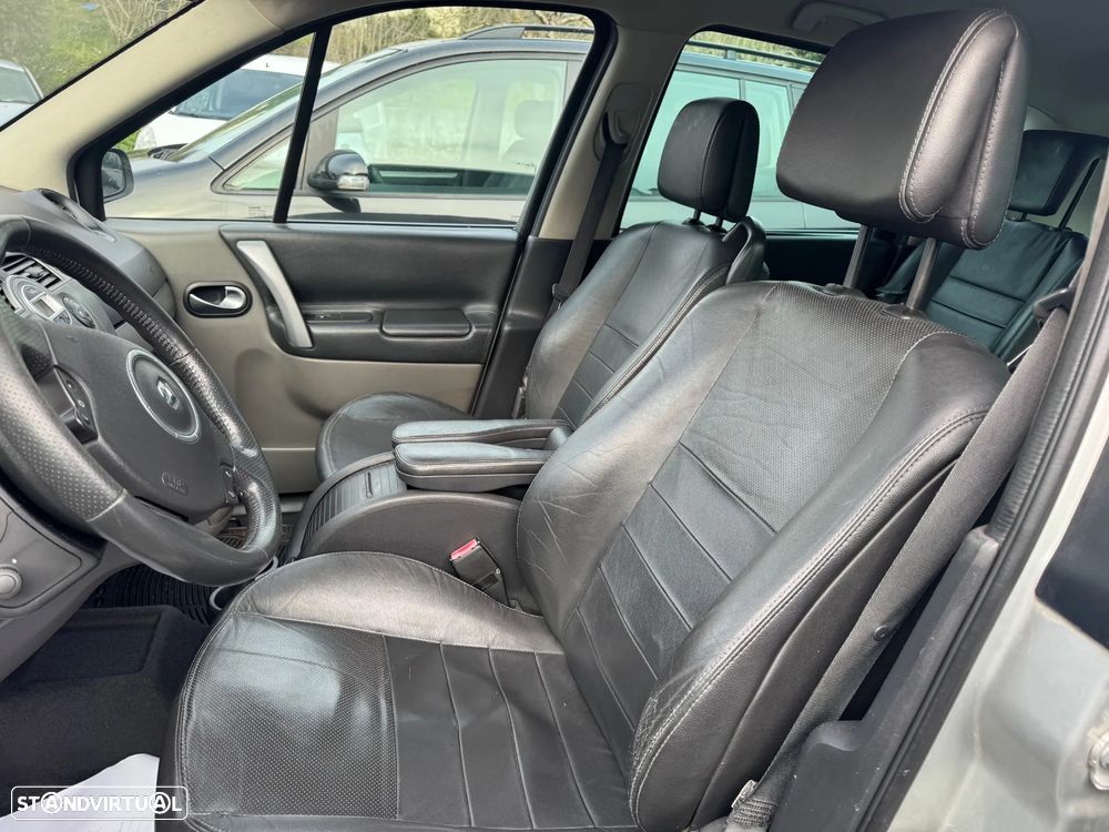 Renault Scénic 1.5 dCi Confort - 12