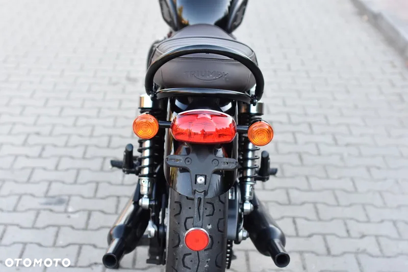 Triumph Bonneville - 19