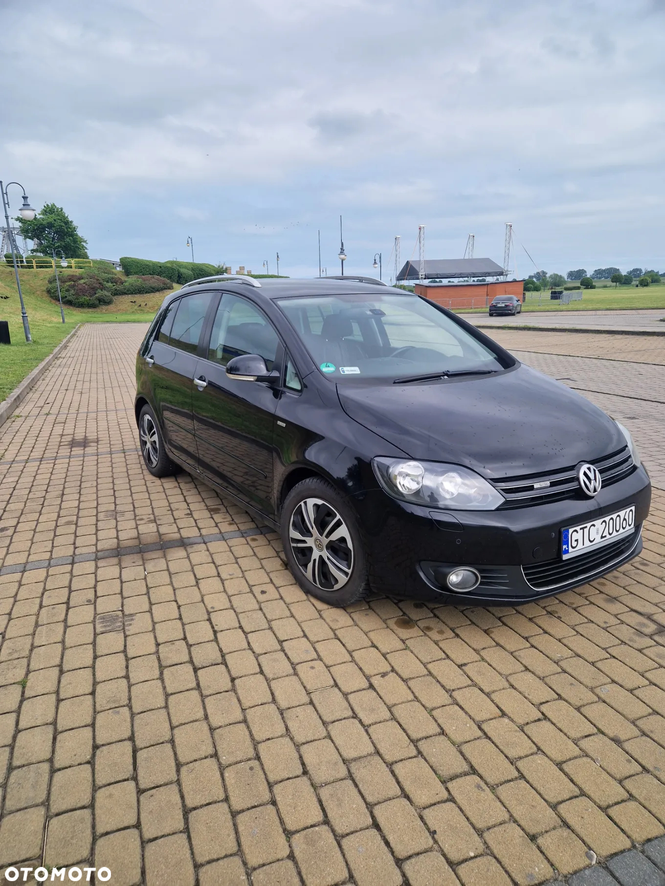 Volkswagen Golf Plus 2.0 TDI Comfortline - 3