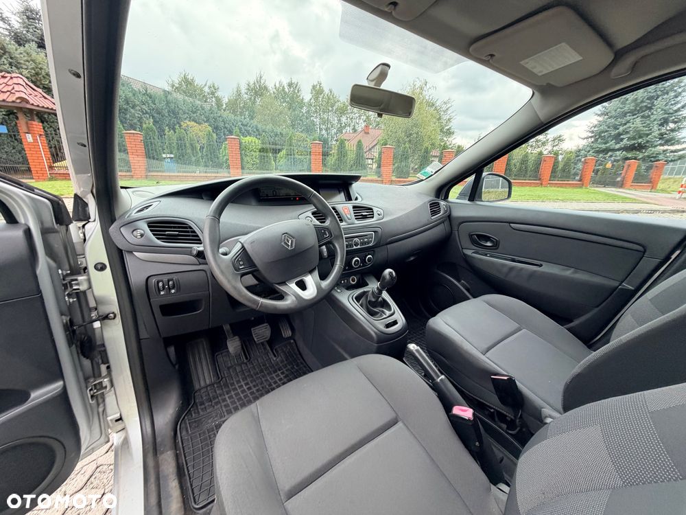 Renault Scenic 1.5 dCi FAP eco - 13