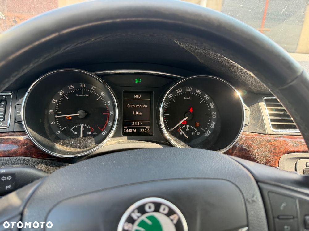 Skoda Superb 2.0 TDI Comfort DSG - 5