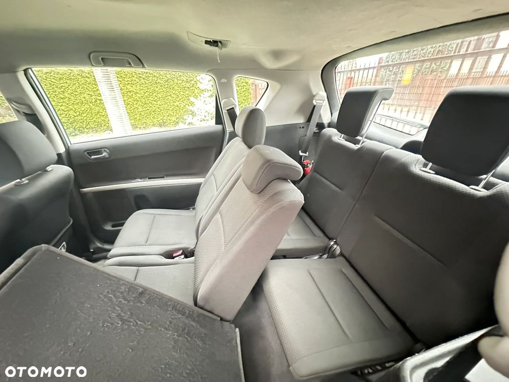 Toyota Corolla Verso 1.8 Prestige 7os MM - 8