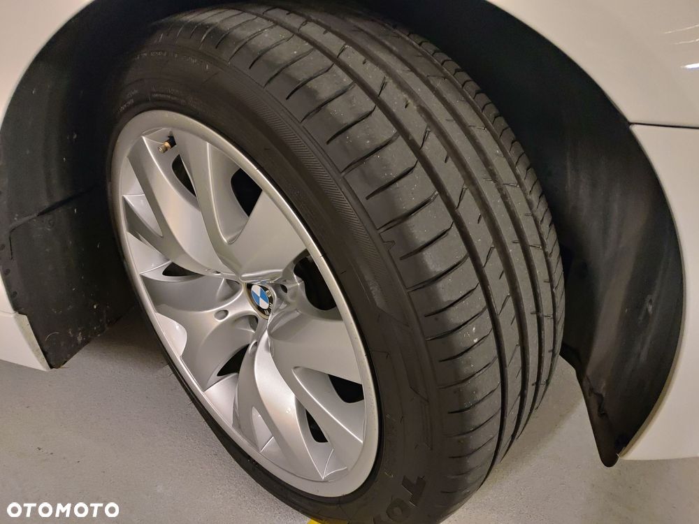 BMW Seria 7 740i - 8