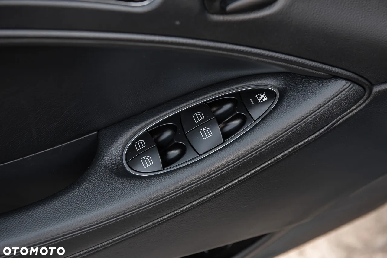 Mercedes-Benz CLS 350 CGI 7G-TRONIC Grand Edition - 17