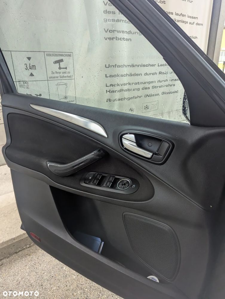 Ford S-Max 2.2 TDCi DPF Titanium - 4