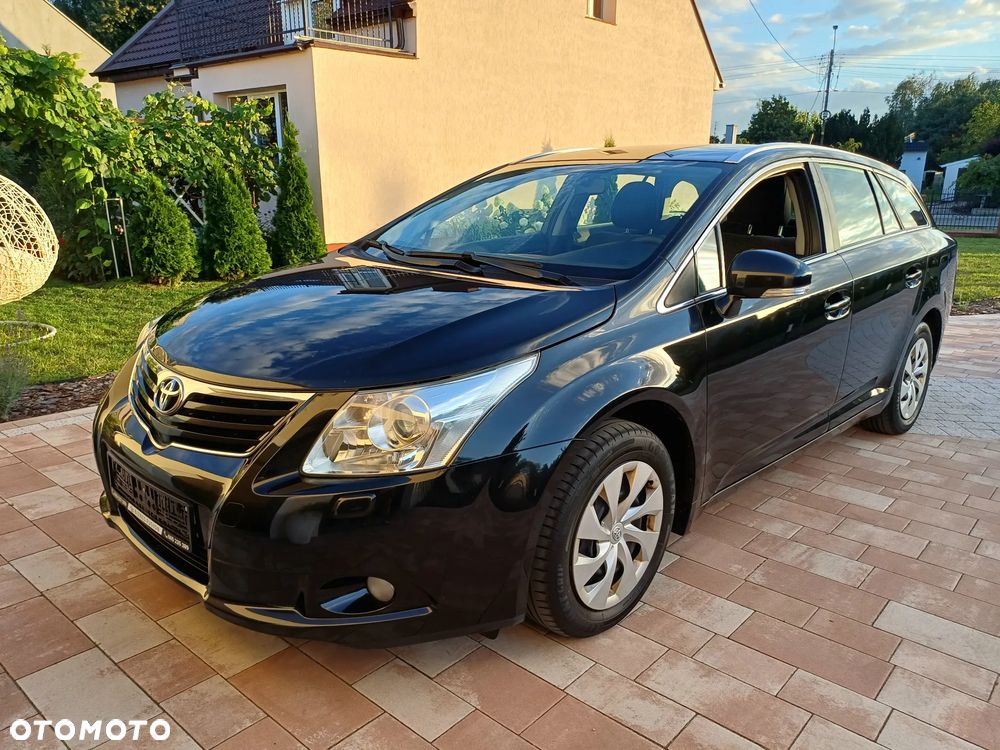 Toyota Avensis 1.8 Sol NAVI - 1