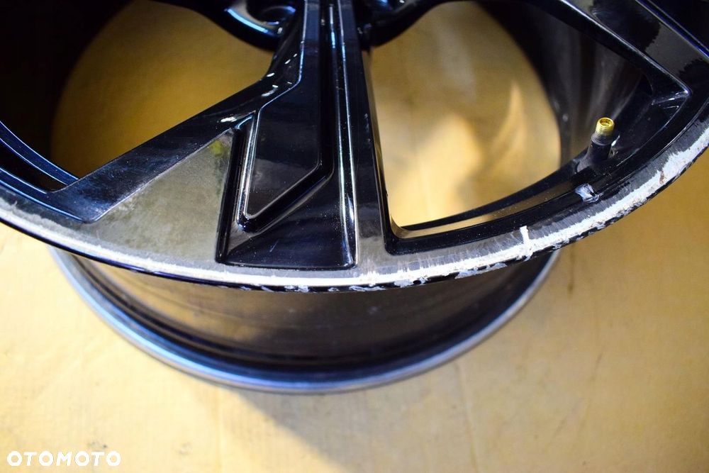 AUDI 20 ,,S-Line RS4 S4 A4 B9 8W0 Nowy Model Oryginał - 6