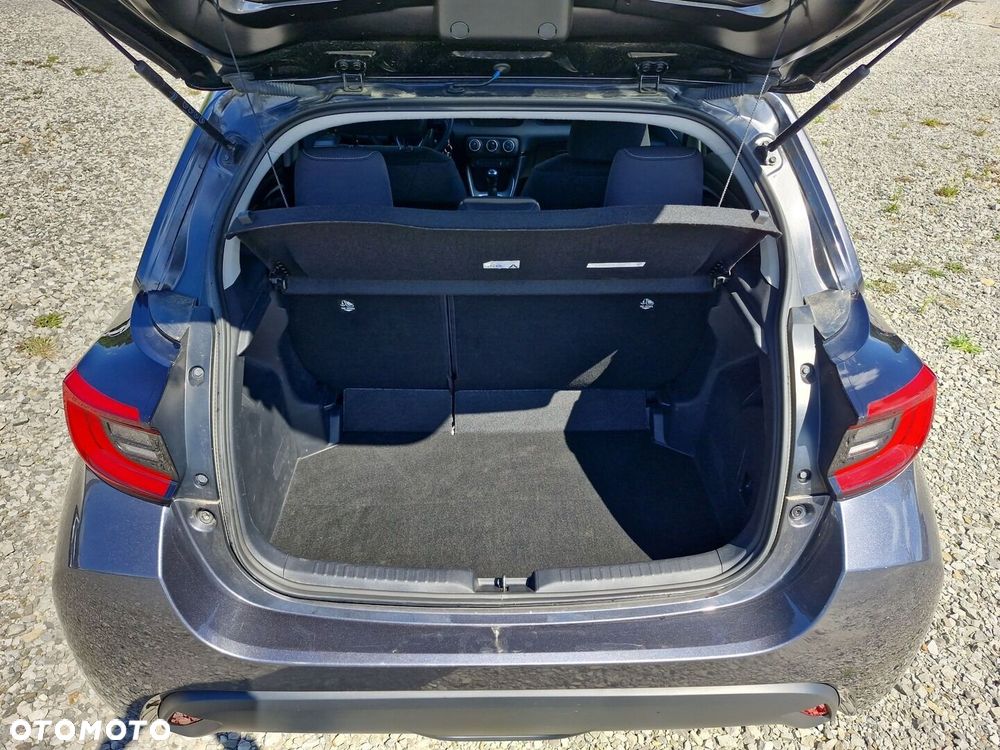 Toyota Yaris - 10