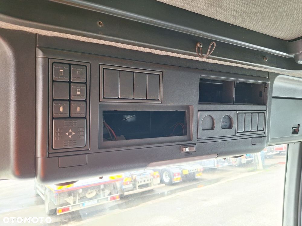 Iveco Eurotrakker 260E38 6X4 + Cifa 32 - 28