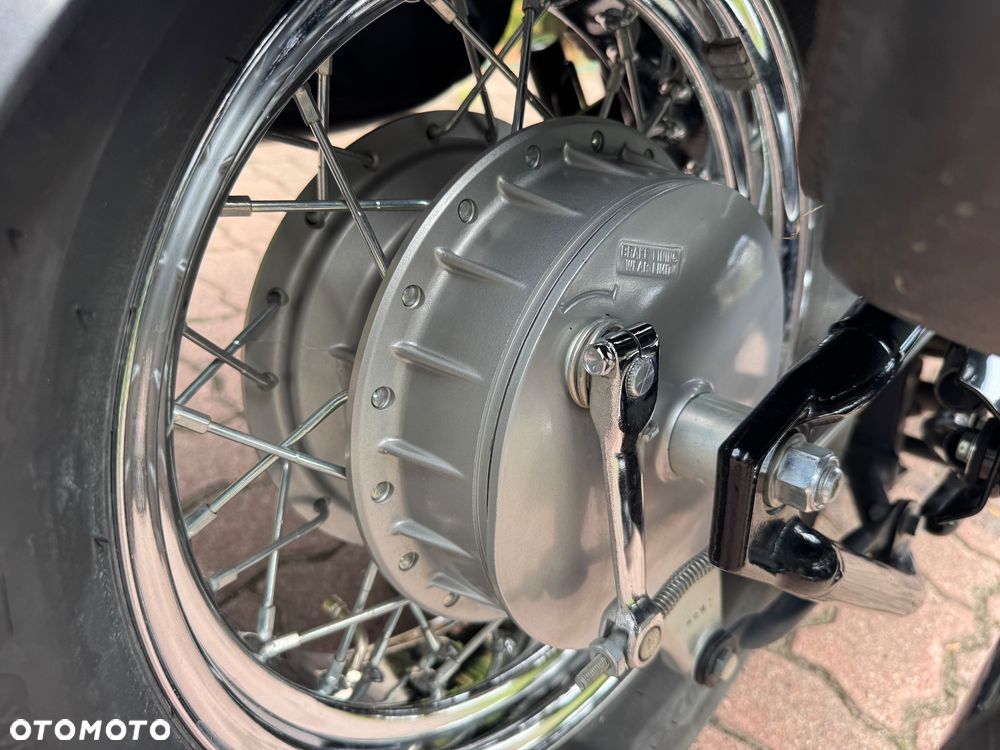 Suzuki Intruder - 13