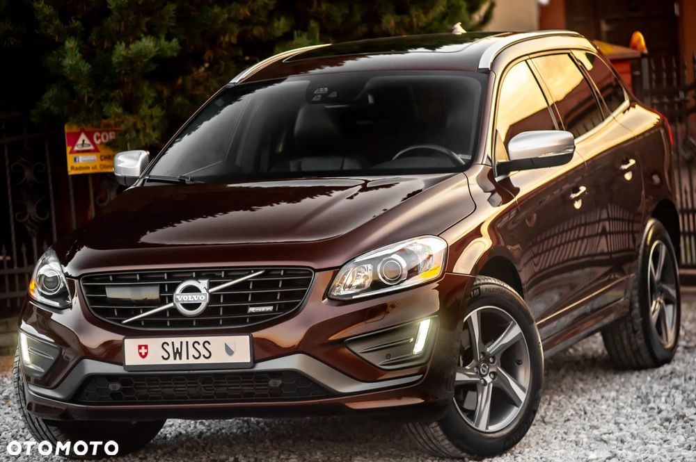 Volvo XC 60 D5 AWD R-Design Momentum - 6